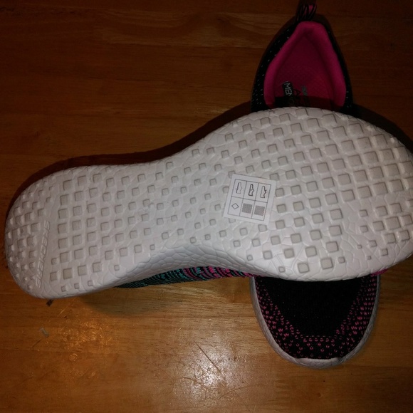 Shoes - Picture 4 of 4